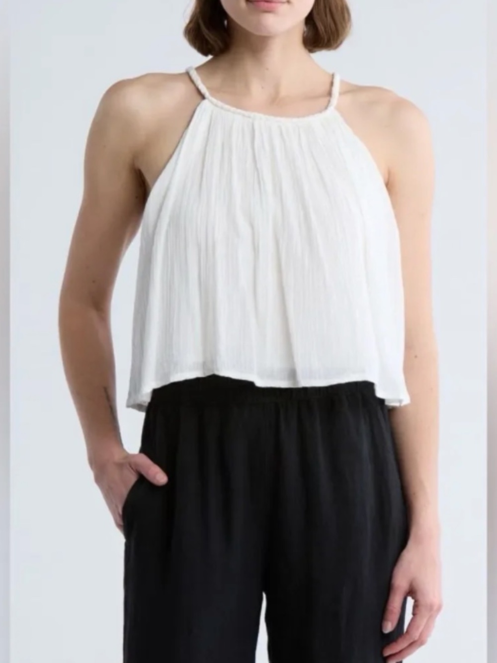Elan Cream Sleeveless Bouse. Size S